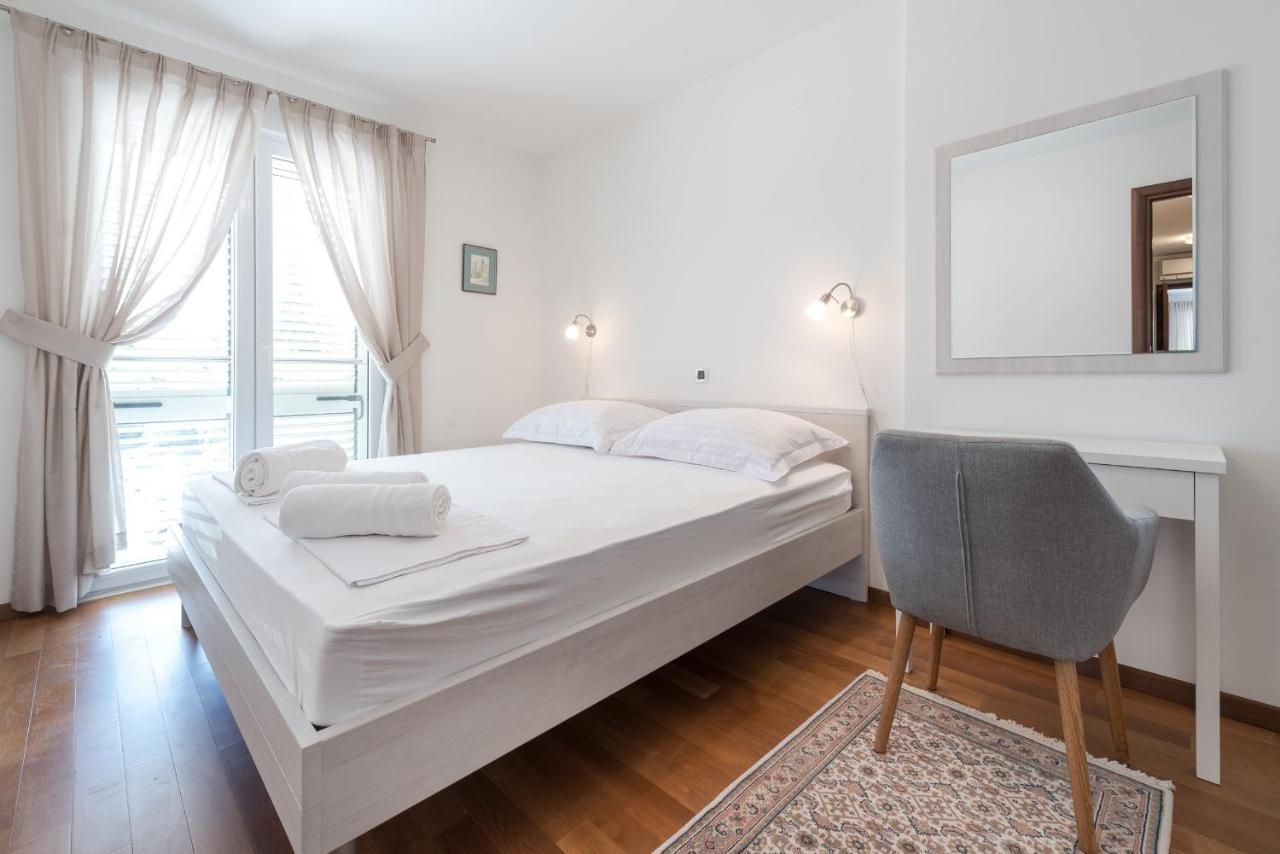 Maro Bayview Apartment